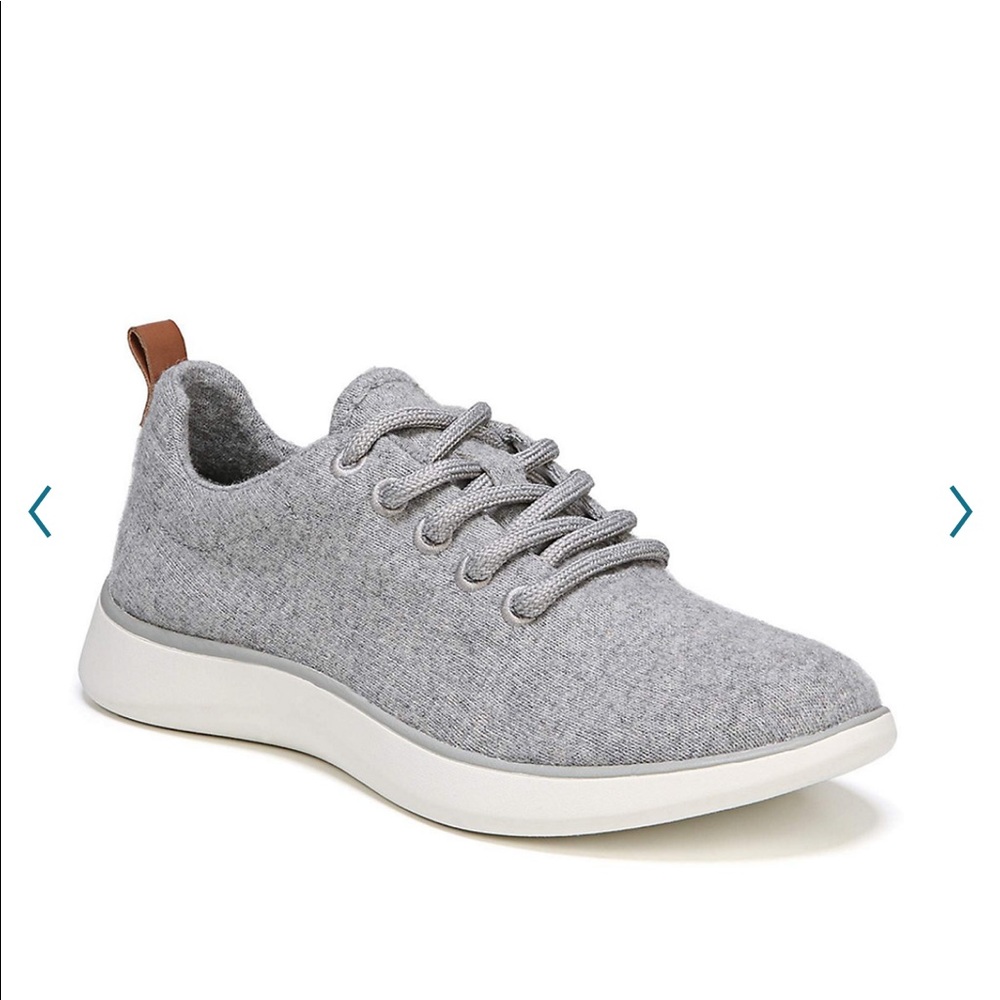 Dr Scholls Freestep Light Grey Wool - 6 1/2 - NWT